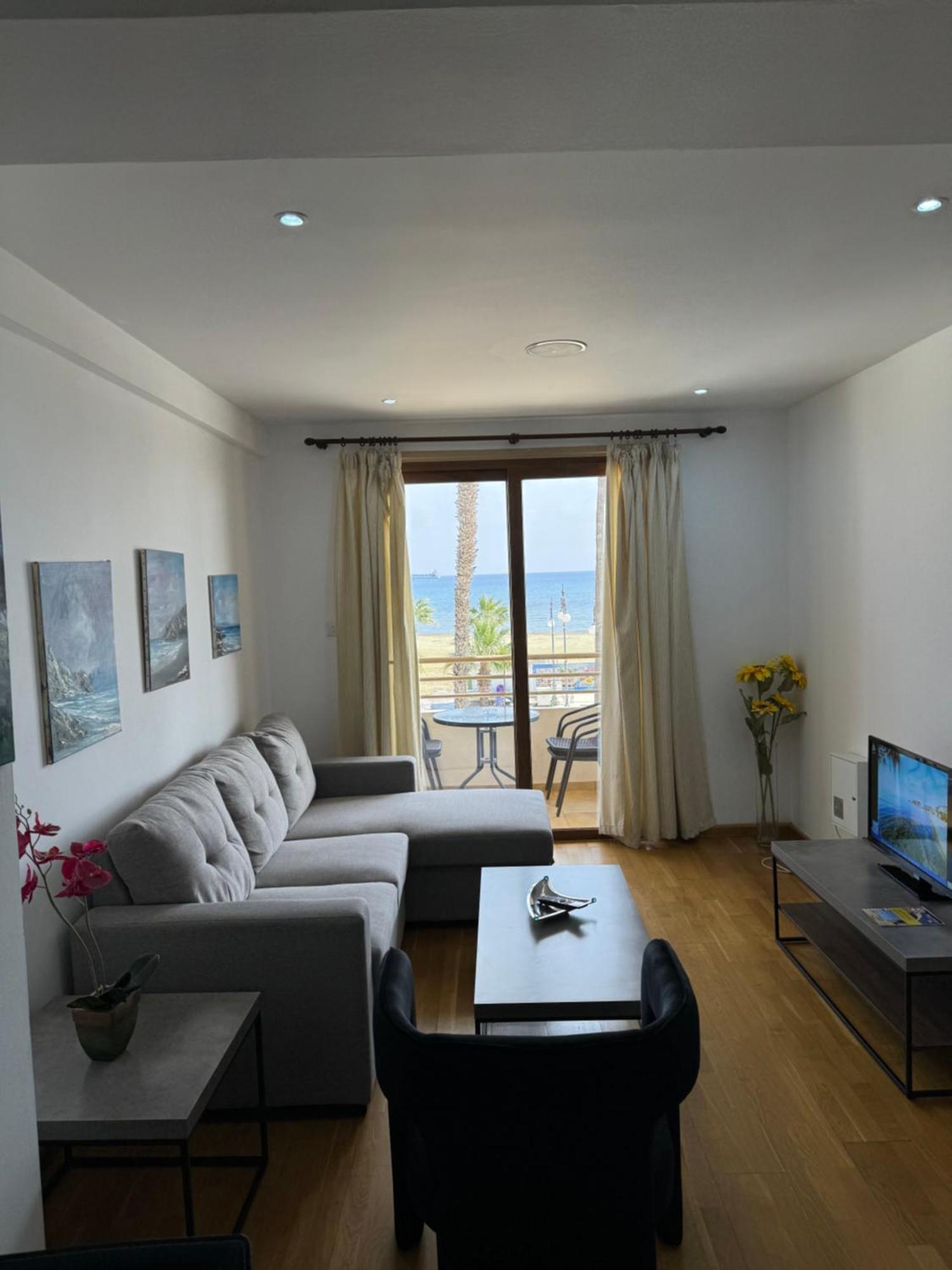 Ithaki Phinikoudes Apartment No. 102 Larnaka Exterior foto